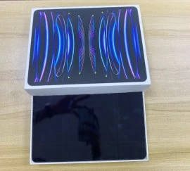 iPad Pro 12.9-inch (6th Generation) Wi-Fi + Cellul